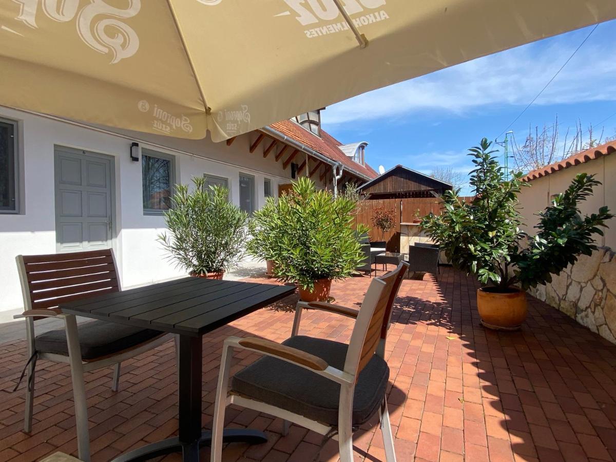 Szkita Panzio Bed & Breakfast Balatonmariafurdo Luaran gambar